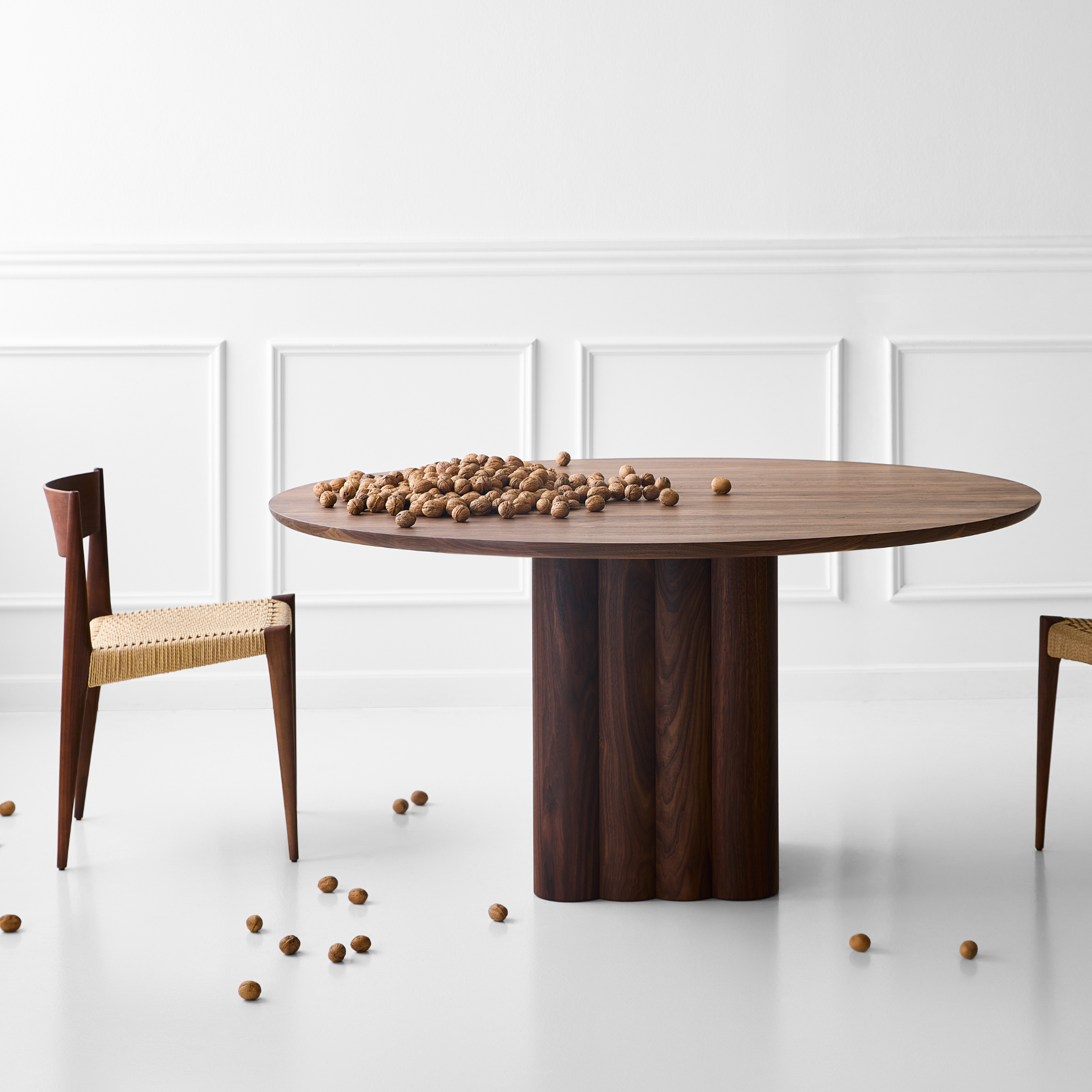 Plush Table Round
